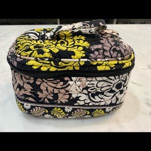 Vera Bradley Baroque flat makeup case